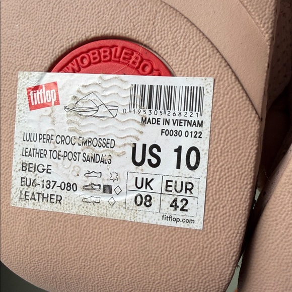 FitFlop Lulu Perf Croc-Embossed Leather Toe-Post Sandals in beige - Picture 15 of 16